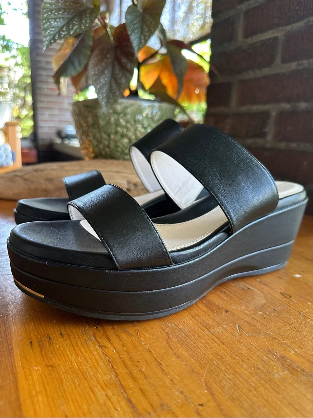 Cole Haan Grand Ambition smooth black leather platform slide/sandal. Size 10 - Picture 5 of 11